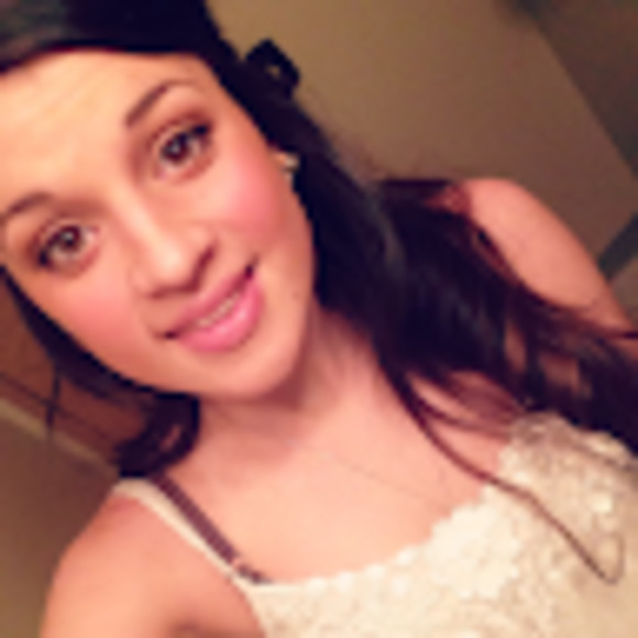 Meet your Posher, Janae - Picture 1 of 1